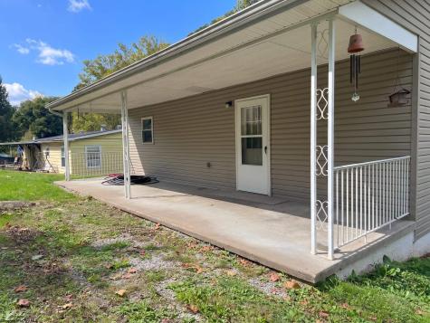 708 Buffalo Road Barrackville WV 26554