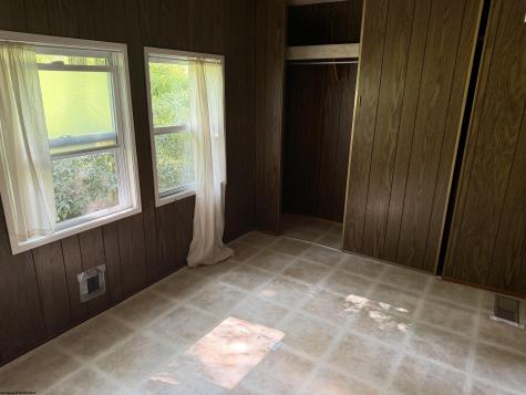 59 Adobe Drive Belington WV 26250