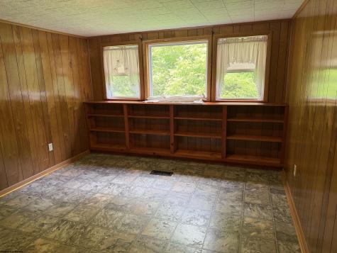 59 Adobe Drive Belington WV 26250