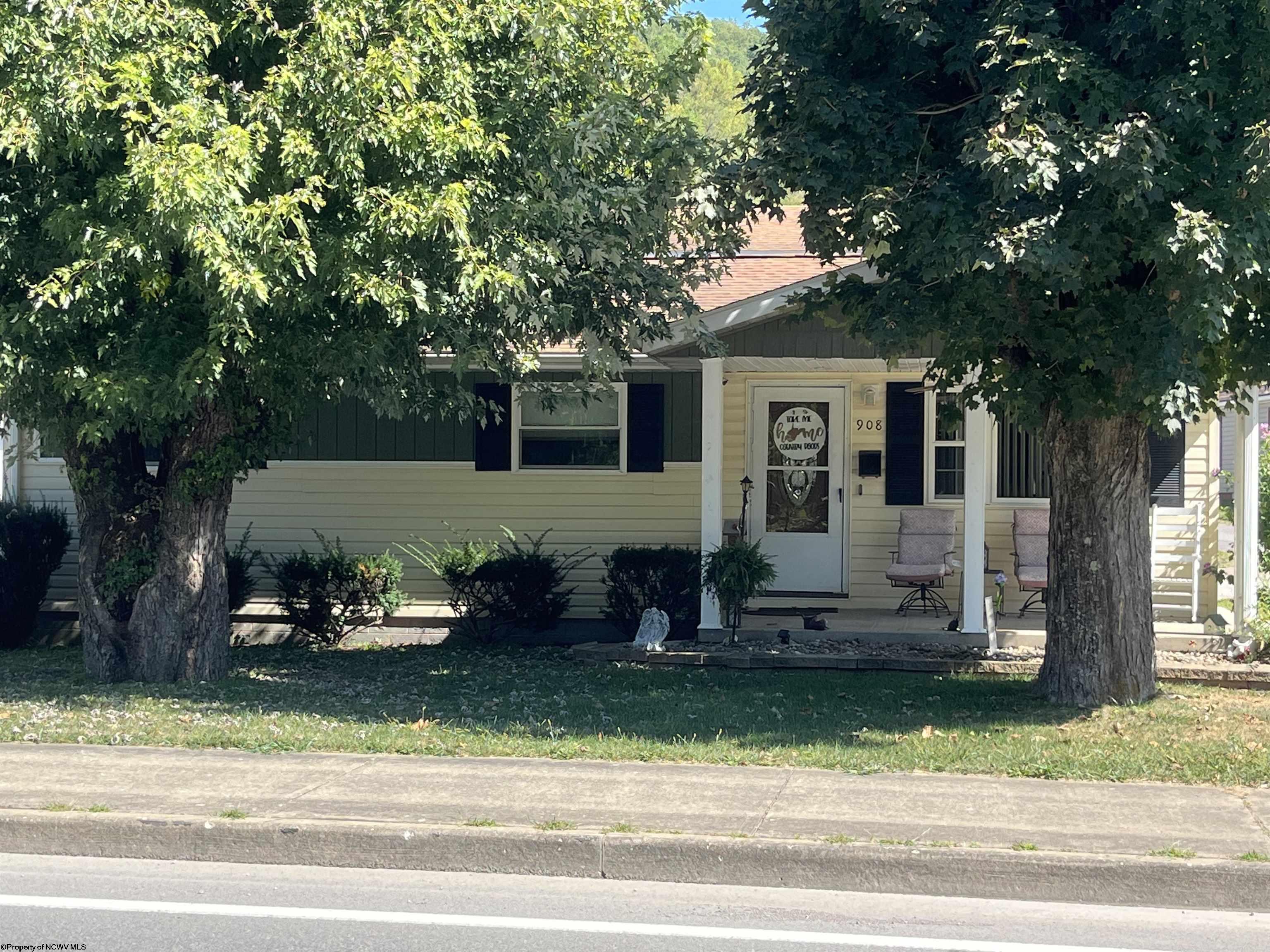 908 N Main Avenue Weston WV 26452