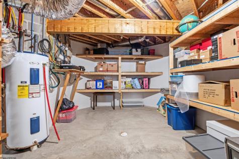 2057 Jackson Iron Circle Morgantown WV 26058