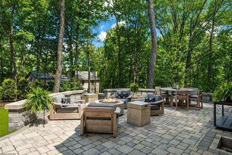 2057 Jackson Iron Circle Morgantown WV 26058