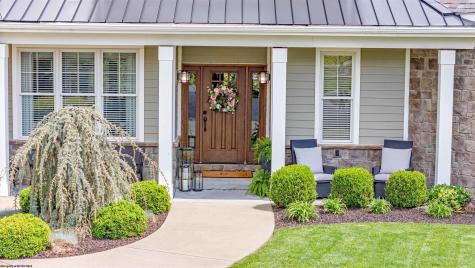 2057 Jackson Iron Circle Morgantown WV 26058