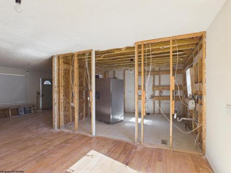 66 Hawks Nest Lane Mount Clare WV 26408