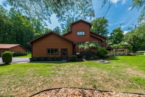 102 Country Club Court Terra Alta WV 26764