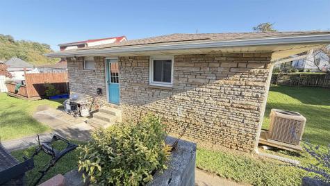 515 Pennsylvania Avenue Nutter Fort WV 26301