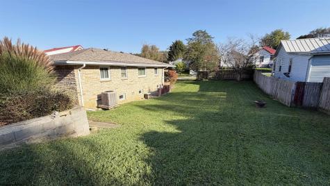 515 Pennsylvania Avenue Nutter Fort WV 26301