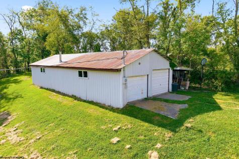 718 Trap Springs Road Grafton WV 26354