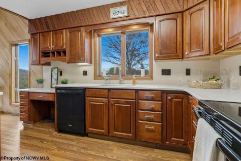 32 St James Drive Clarksburg WV 26301