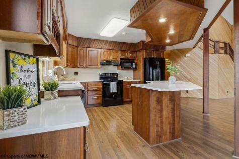 32 St James Drive Clarksburg WV 26301