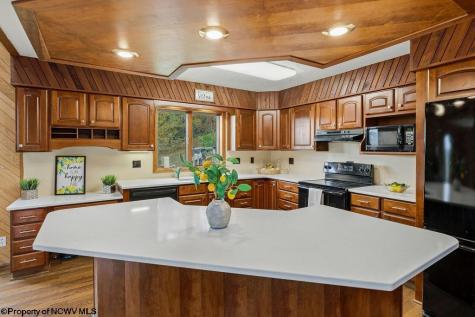 32 St James Drive Clarksburg WV 26301