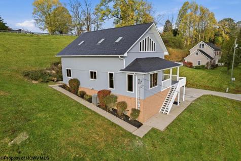 32 St James Drive Clarksburg WV 26301