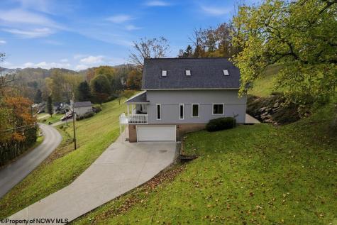 32 St James Drive Clarksburg WV 26301