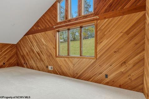 32 St James Drive Clarksburg WV 26301