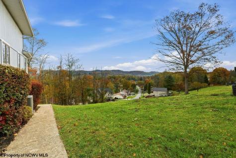 32 St James Drive Clarksburg WV 26301