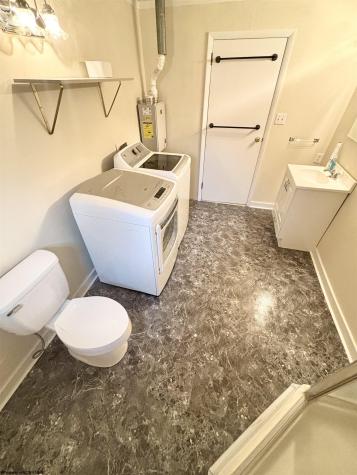 213 Ivy Street Morgantown WV 26501