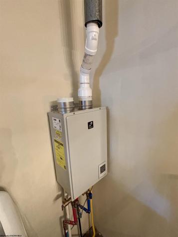 213 Ivy Street Morgantown WV 26501