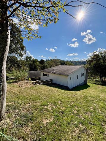 213 Ivy Street Morgantown WV 26501