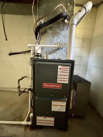 213 Ivy Street Morgantown WV 26501