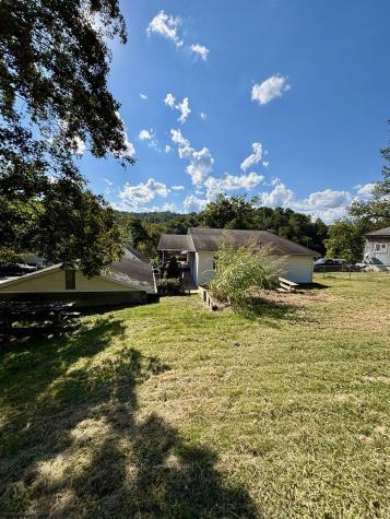 213 Ivy Street Morgantown WV 26501