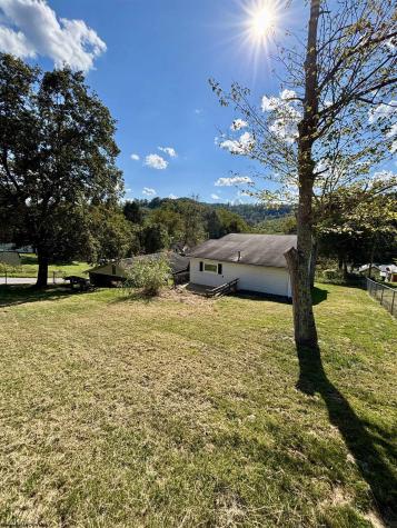 213 Ivy Street Morgantown WV 26501