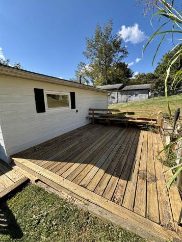 213 Ivy Street Morgantown WV 26501