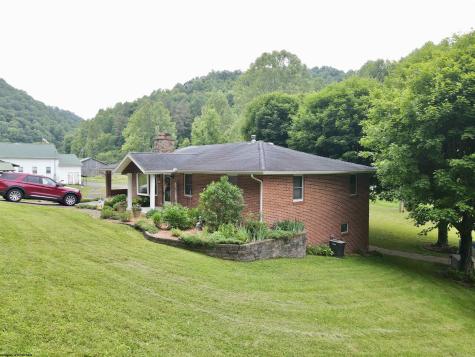 4109 Chapel Road Gassaway WV 26624