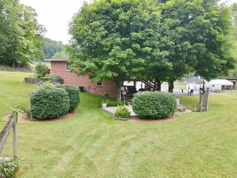 4109 Chapel Road Gassaway WV 26624