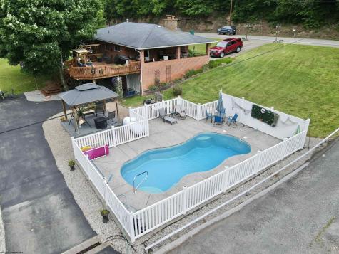 4109 Chapel Road Gassaway WV 26624
