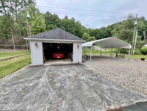 4109 Chapel Road Gassaway WV 26624
