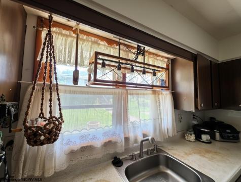 300 N Toy Street Terra Alta WV 26764