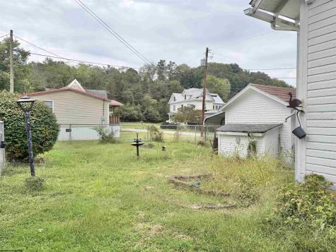 19 Brooklyn Drive Glenville WV 26351