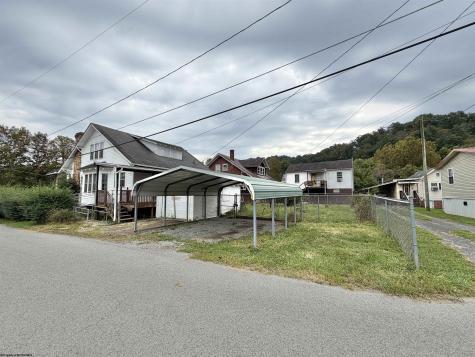 19 Brooklyn Drive Glenville WV 26351