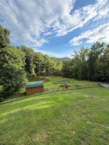 621 Gaston Manor Jane Lew WV 26378
