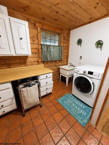 621 Gaston Manor Jane Lew WV 26378