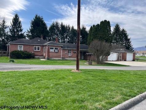 81 Pine Circle Drive Elkins WV 26241