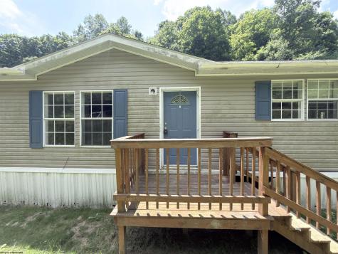 1293 Flag Run Road Clarksburg WV 26301