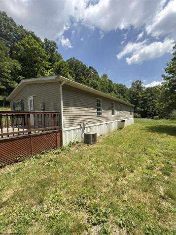 1293 Flag Run Road Clarksburg WV 26301