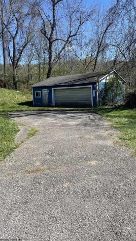112 Thorn Stop Circle Clarksburg WV 26330