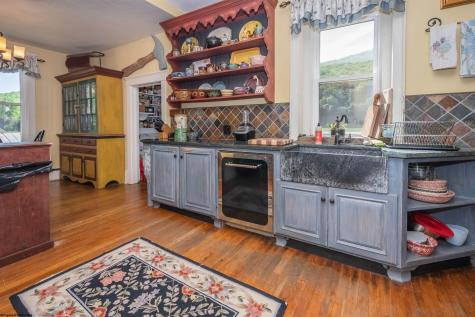 187 Leonard Lane Franklin WV 26807-7044