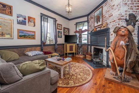 187 Leonard Lane Franklin WV 26807-7044