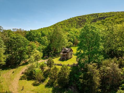 187 Leonard Lane Franklin WV 26807-7044