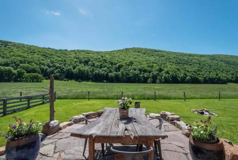 187 Leonard Lane Franklin WV 26807-7044