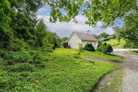 1992 River Road Morgantown WV 26501