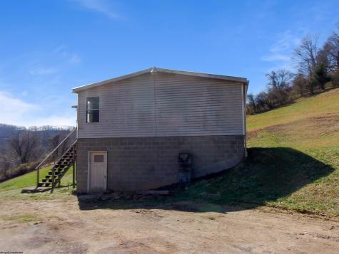 3436 Burns Farm Road Grafton WV 26354