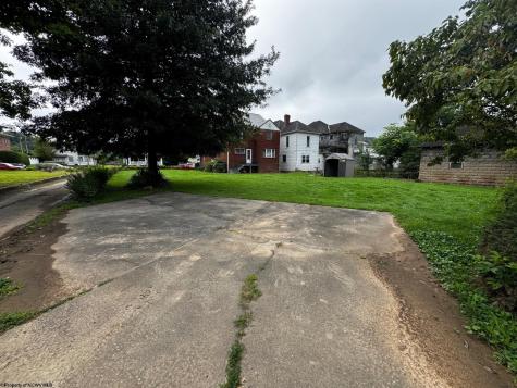 425 Center Avenue Weston WV 26452