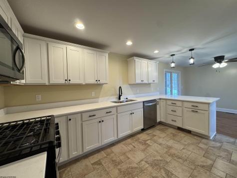 110 Sunshine Way Fairmont WV 26554