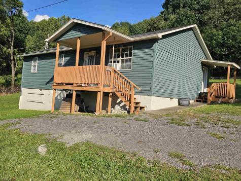 2081 Plum Run Road Mannington WV 26582