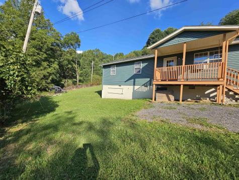 2081 Plum Run Road Mannington WV 26582