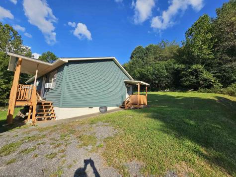 2081 Plum Run Road Mannington WV 26582